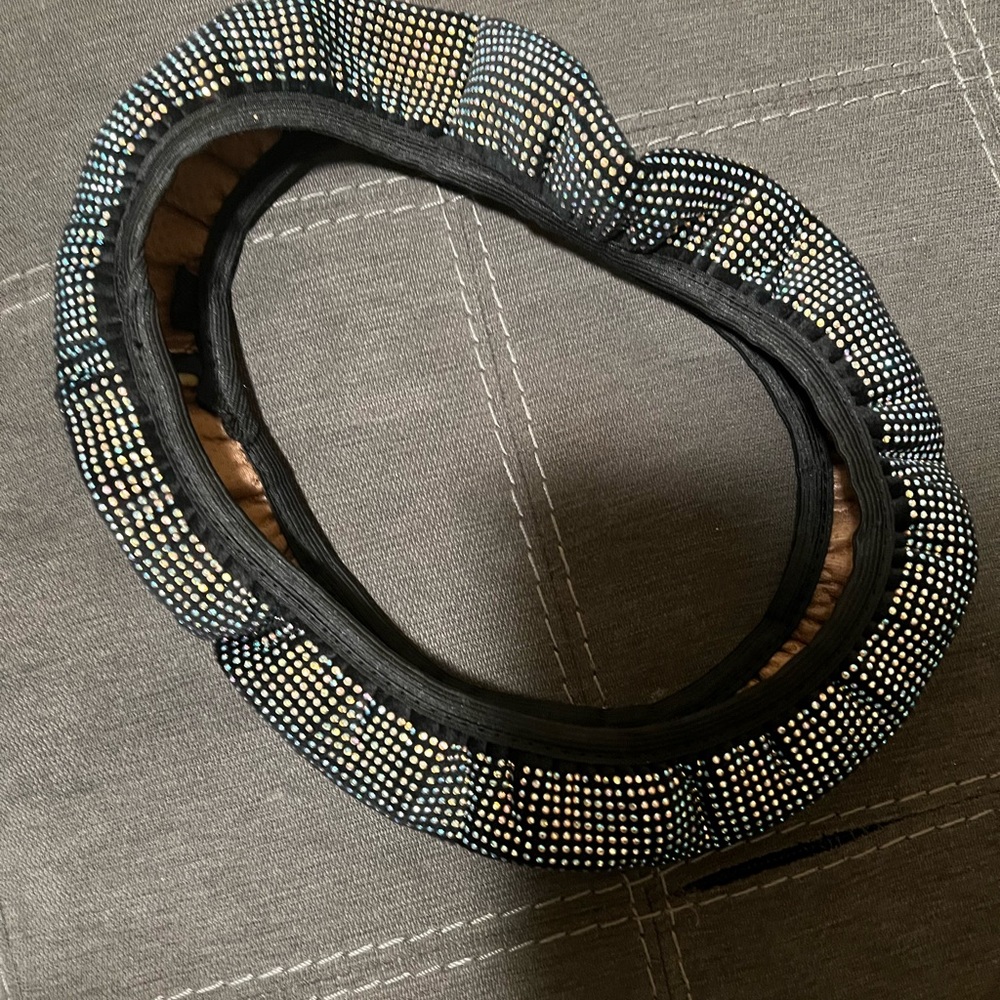 Steering wheel cover